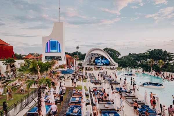 Beachclub 1 | Café del Mar Bali